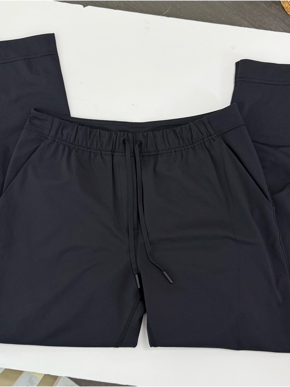 lululemon athletica Black Cropped Active Joggers